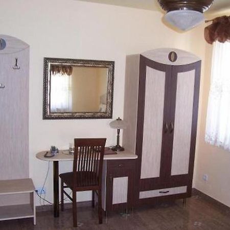 Hotel Faraon Kielce Eksteriør billede