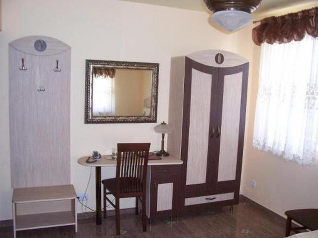 Hotel Faraon Kielce Eksteriør billede
